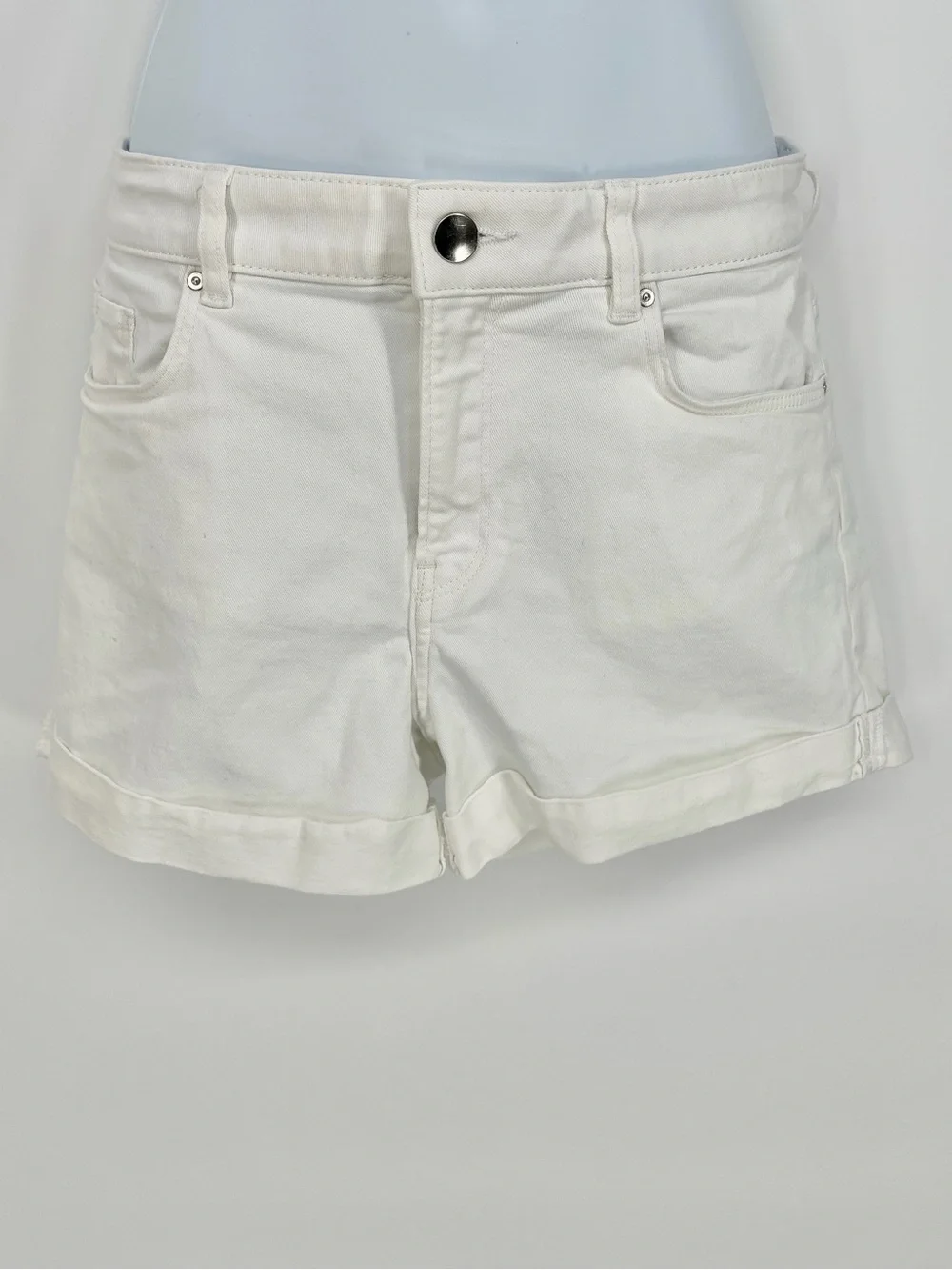 H&M White Denim Cuffed Hem Jean Shorts Size 4
